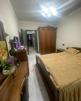 3-к квартира, вторичка, 80м2, 1/9 этаж