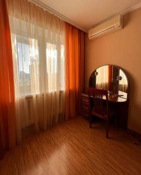 4-к квартира, вторичка, 113м2, 9/9 этаж