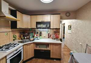 3-к квартира, вторичка, 64м2, 1/10 этаж