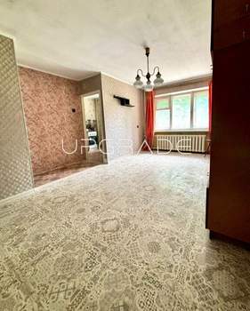 2-к квартира, вторичка, 42м2, 1/5 этаж