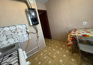 2-к квартира, вторичка, 42м2, 1/5 этаж