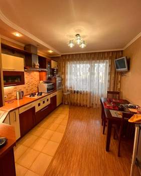 4-к квартира, вторичка, 101м2, 9/9 этаж