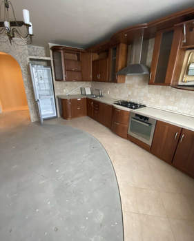 4-к квартира, вторичка, 112м2, 4/8 этаж