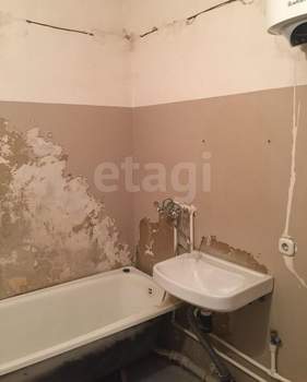 2-к квартира, вторичка, 82м2, 1/5 этаж