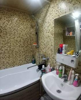 2-к квартира, вторичка, 53м2, 1/9 этаж