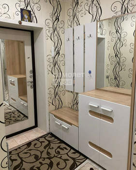 2-к квартира, вторичка, 64м2, 1/9 этаж