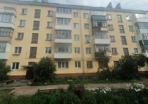 2-к квартира, вторичка, 42м2, 1/5 этаж