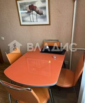 2-к квартира, вторичка, 40м2, 3/4 этаж