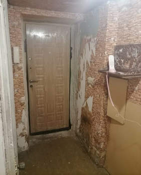 2-к квартира, вторичка, 42м2, 1/5 этаж