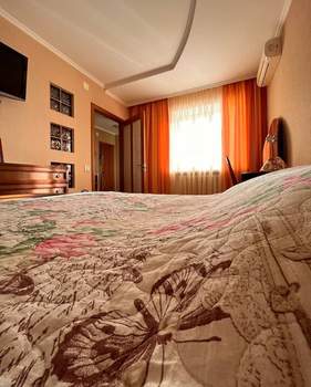 4-к квартира, вторичка, 113м2, 9/9 этаж